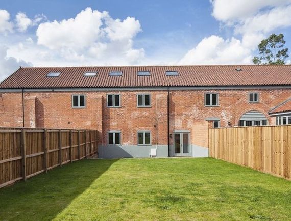 5 Bedroom Property